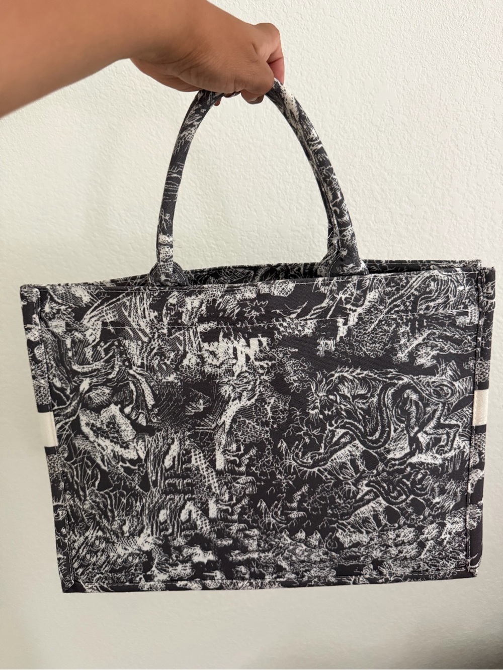 VALINI Large Jacquard tote bag - Picture 3 of 7